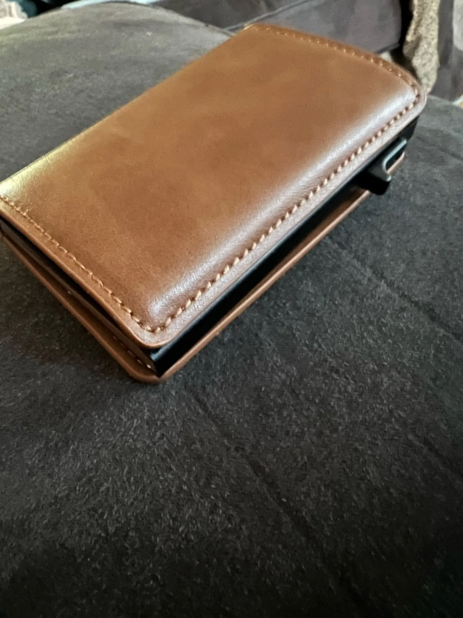EDGE™ Smart AirTag Wallet – edgessentials