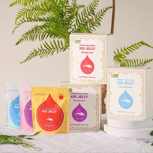 즐거움과 이점이 가득한 젤리 입욕제 슬라임으로 감각적이고 편안한 목욕 경험을 즐기세요.