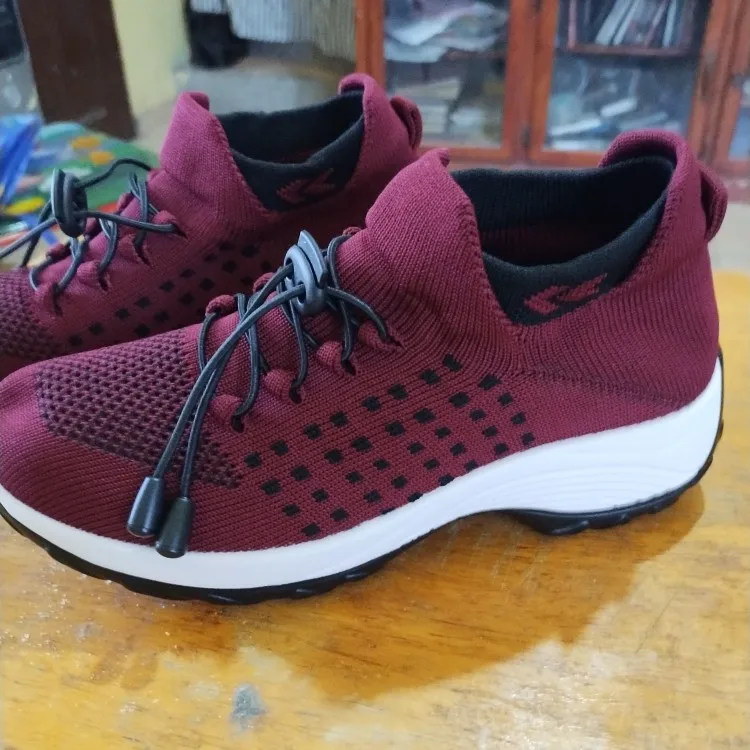 Tênis Esportivo Feminino Confortável – Casual Style photo review