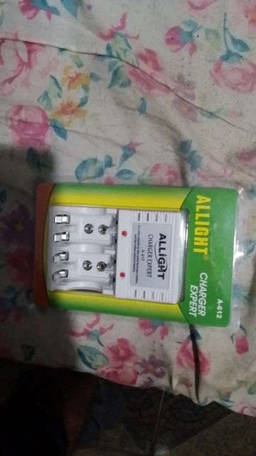 Kit Carregador De Pilhas E Pilhas Recarregáveis AA AAA - Neverdie Store photo review