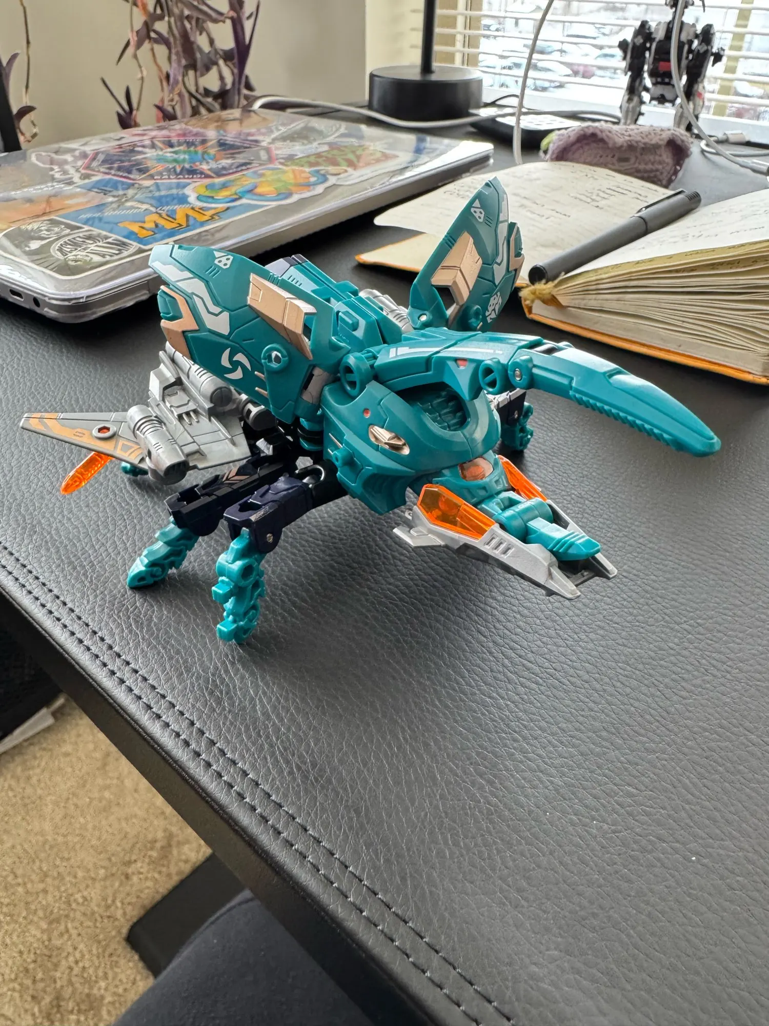 52TOYS Beastbox BB-40ZE ZEPHYR Beetle Deformation Robot