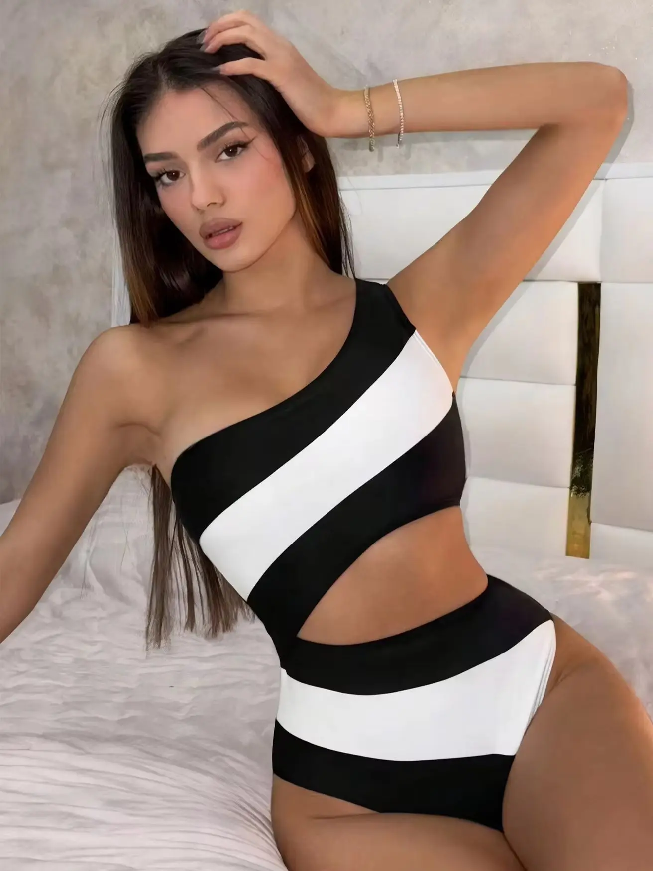 Sexy one shoulder one piece swimsuit swimwear women's bodysuit female body bathing suit for pool beachwear jumpsuit outfit