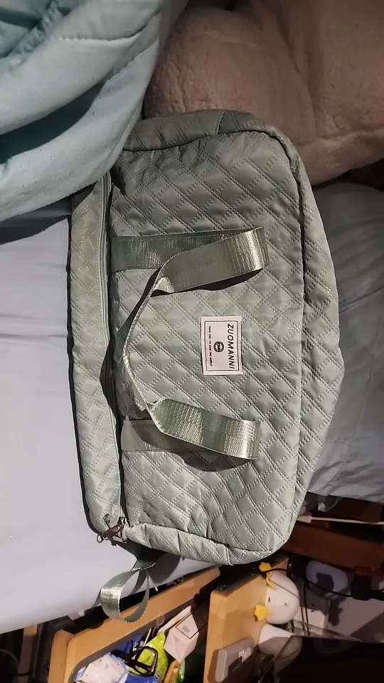 Sac de Voyage Léger Pliable 40L – Fourre-Tout de Sport et Week-End avec Bandoulière Réglable – Sac de Nuit Cabine Homme/Femme photo review