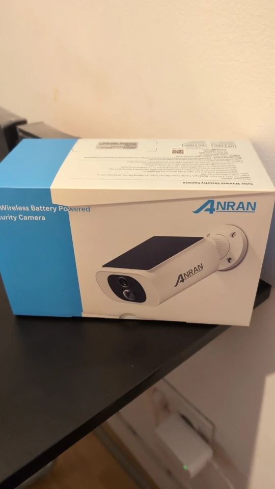 Lorex 2K Spotlight Indoor/Outdoor Wi-Fi Security Camera (32GB. Cloud-Enabled) photo review