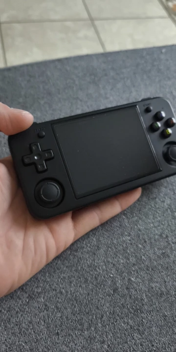 ANBERNIC RG35XX H photo review