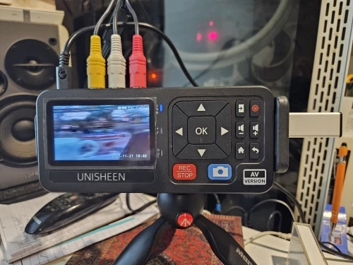 UNISHEEN UR230A Analog CVBS RCA SVideo Camera USB Tape VCR VHS Capture Card Box MP3 Video Recoder photo review