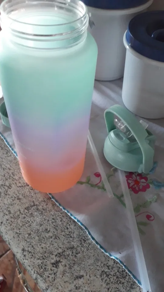 Kit da Garrafa de Água Squeeze Motivacional Com Adesivos 300ML+900ML+2000ML photo review