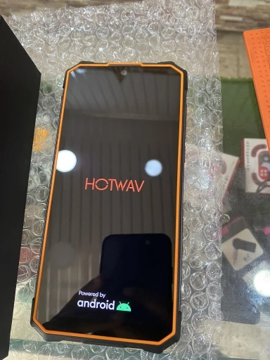 HOTWAV Cyber 13 Pro Rugged Smartphone 150LM Flashlight 20GB+256GB 6.6'' FHD+ 2K Display MobilePhone 10800mAh 64MP Cellphone photo review