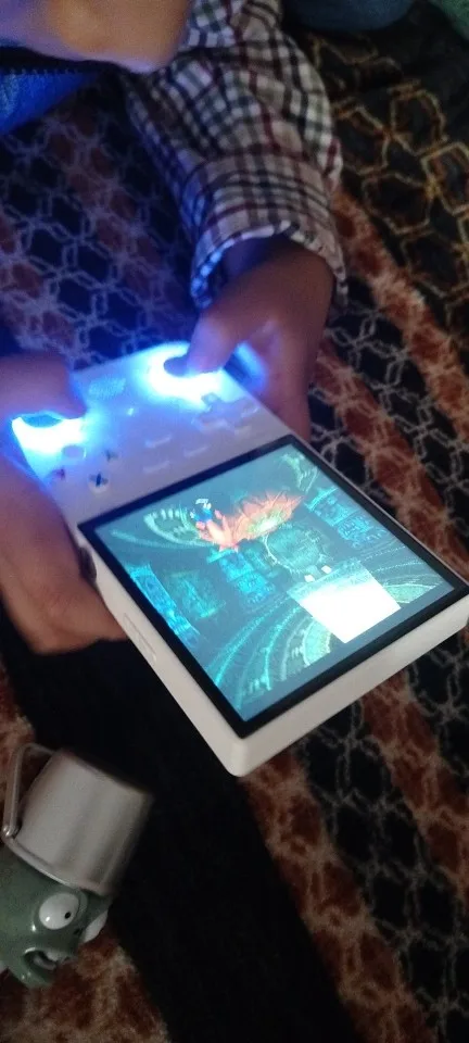 R36 ULTRA photo review