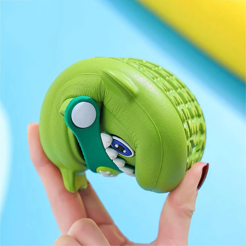 Kids Slippers Kids Sandals Cute Cartoon Megalodon Shark Slippers Waterproof Anti-slip Garden Shoes Boys And Girls Outdoor Casual Beach Sandals For Kids