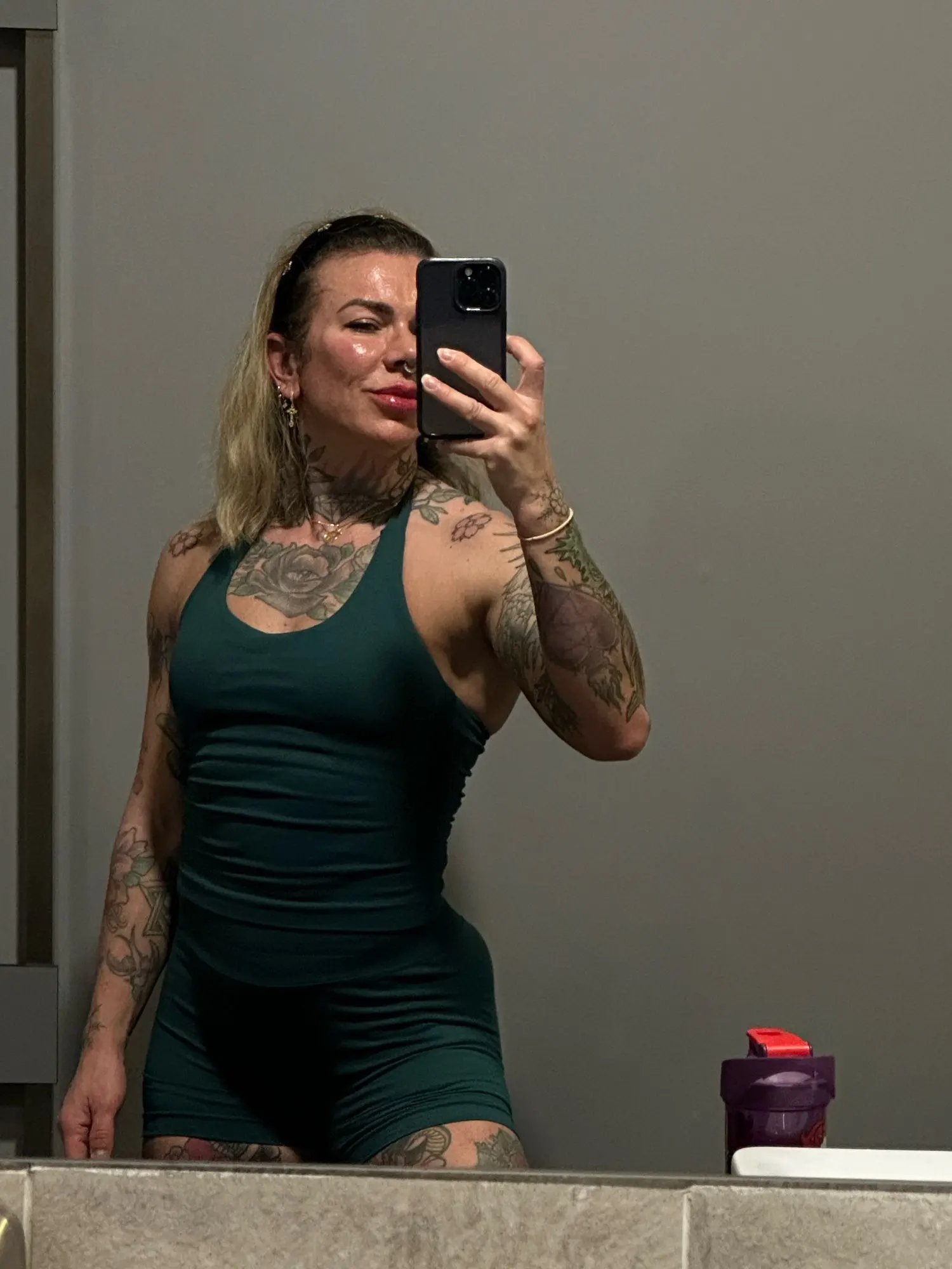 2 Pcs HISTELLO Halter Top Strappy Bra Shorts Set Women Yoga Workout Clothes Seamless Vest Hip-Lifting Sports Leggings Gym Suit photo review