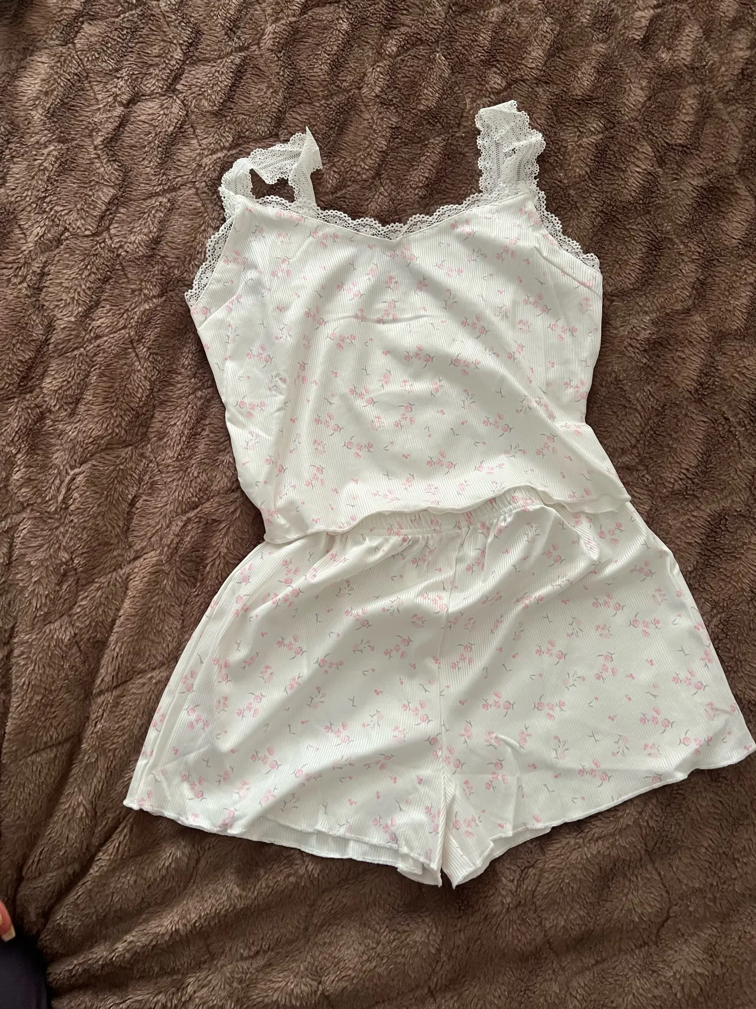 Elegant Lace Trim Women's Pajama Sets for Cozy Nights photo review