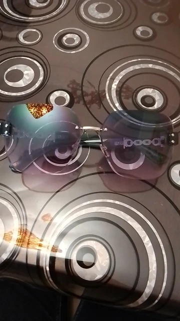 Women's Gradient Tea Oversize Rimless Sunglasses photo review