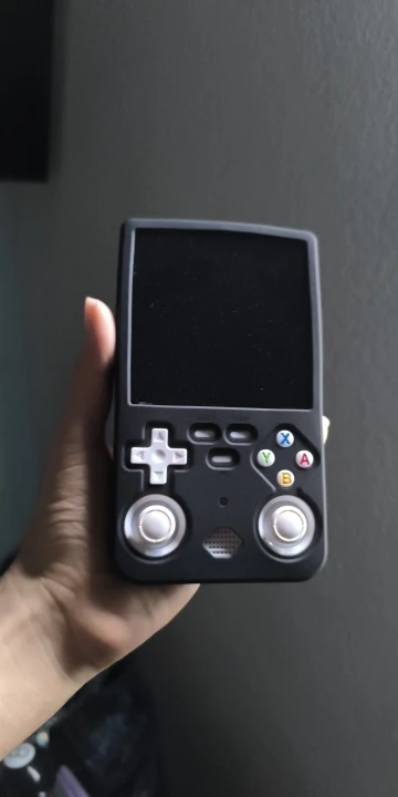 R36 ULTRA photo review