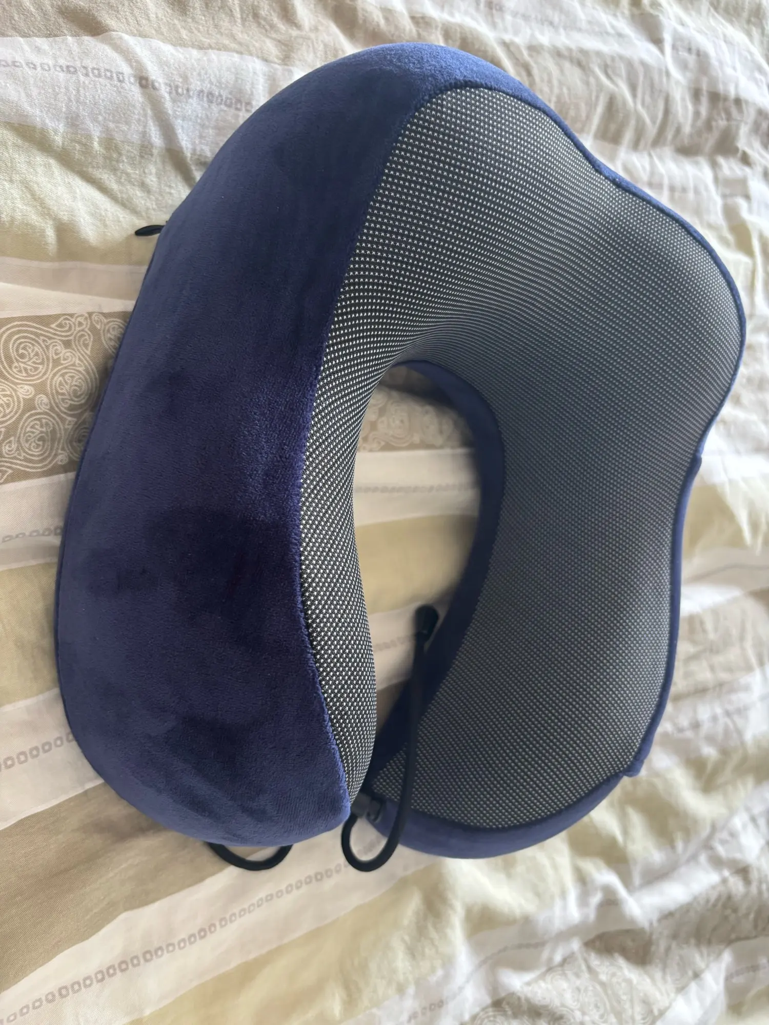 U Shaped Memory Foam Neck Pillows Soft Travel Pillow Massage Neck Pillow photo review