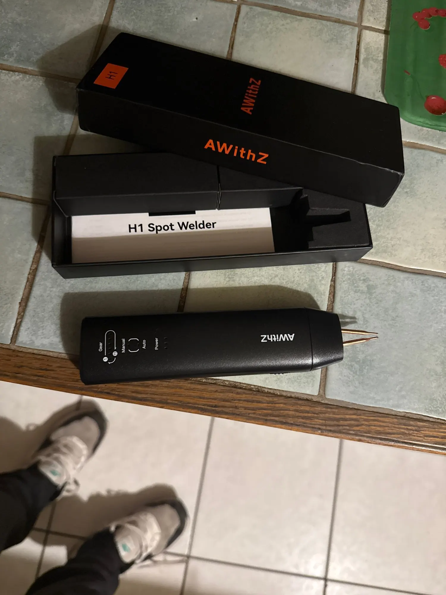 AWithZ Portable Spot Welder DIY Handheld Spot Welding Machine 90 Gears Adjustable Spot Welding for 18650 Lithium Battery photo review