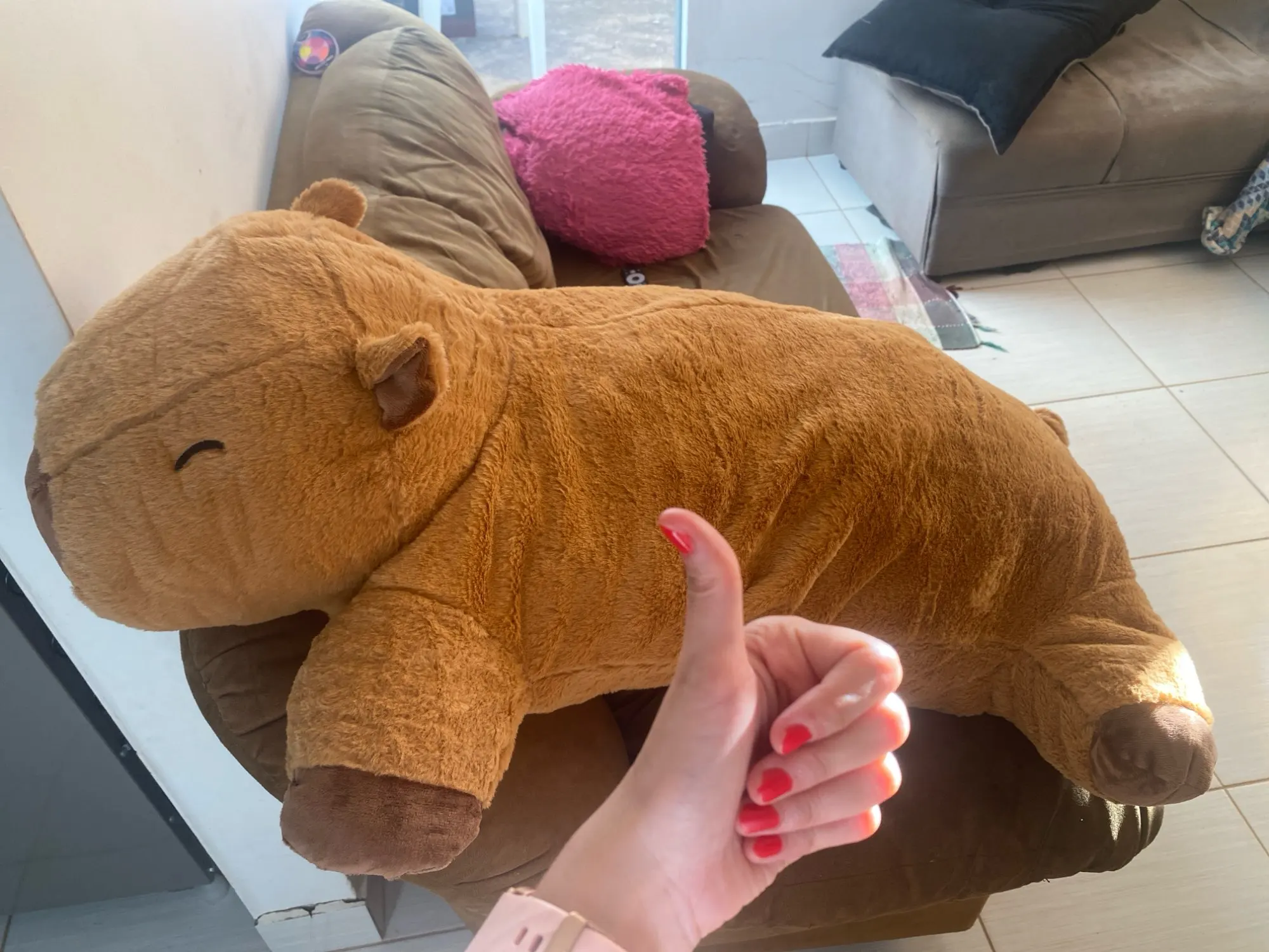 Capivara Fofeza® de Pelúcia – Estilo Almofada