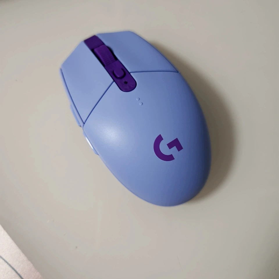 Logitech G304 Lightspeed Wireless Mouse 12K DPI 6 Buttons photo review
