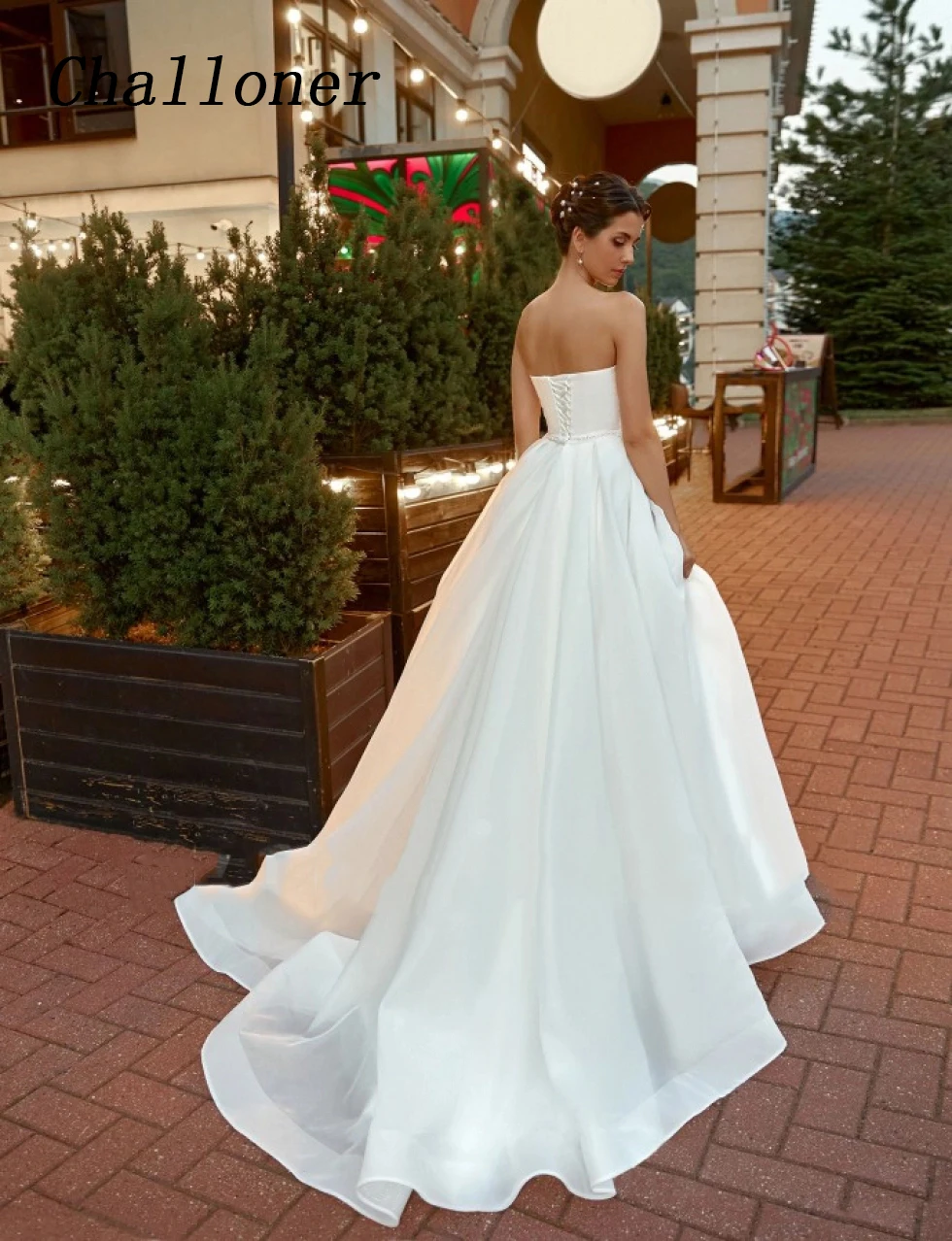 Рисунок 2 - Простое свадебное платье Challoner