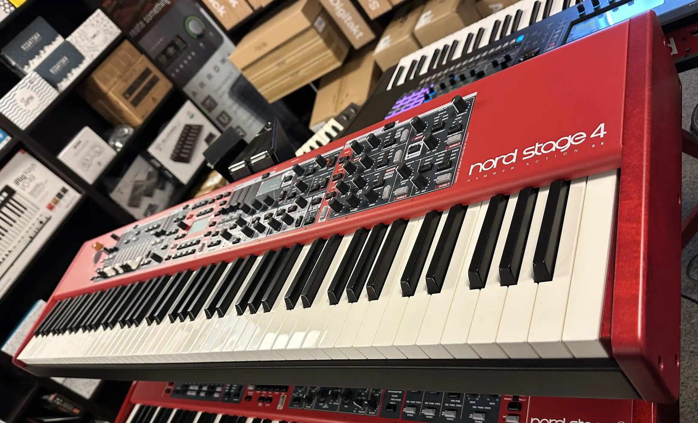 

Распродажа Летних скидок на совершенно новые клавиатуры Nord Stage 4 88 Stage