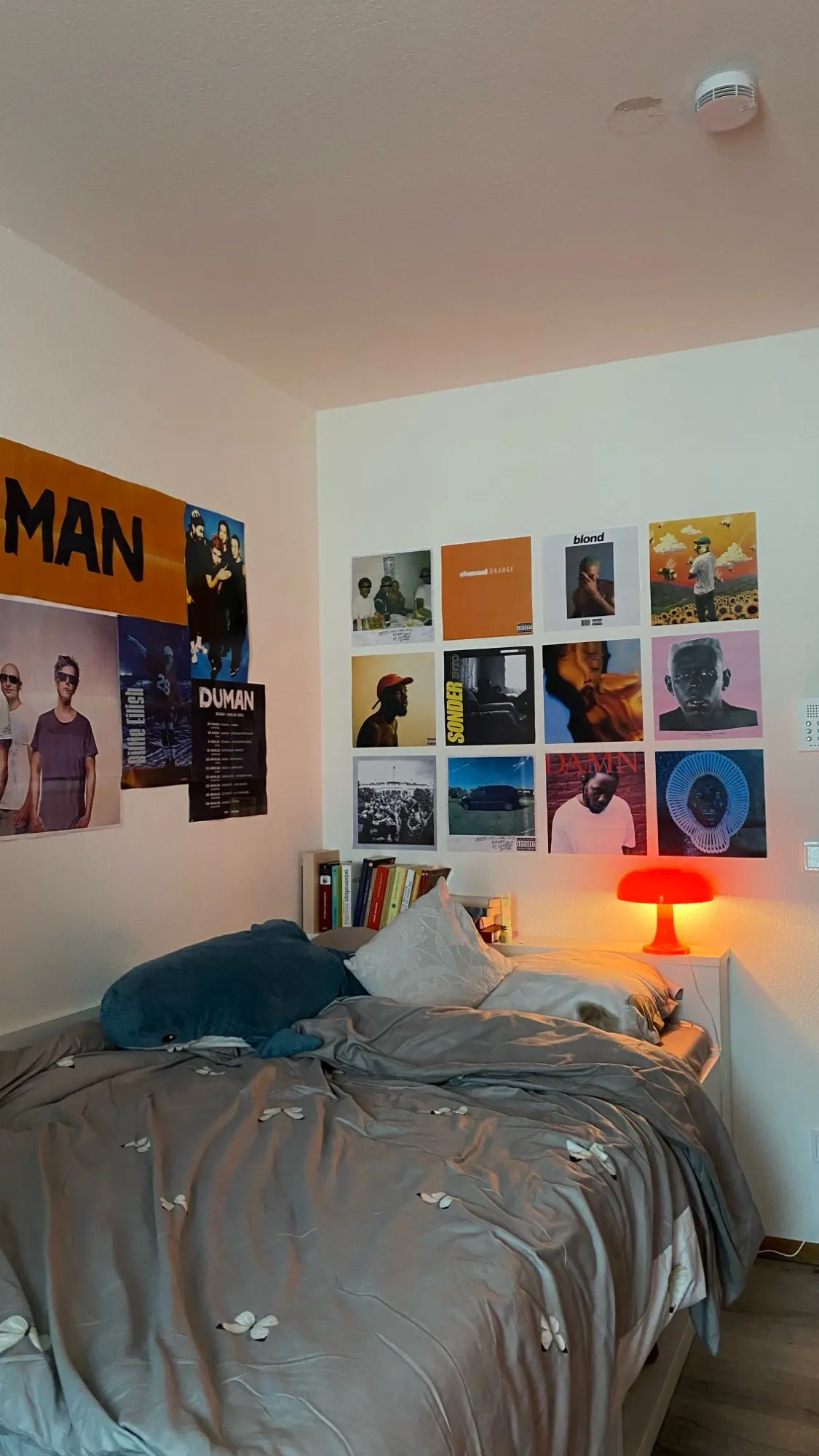 Lampe de table LED moderne