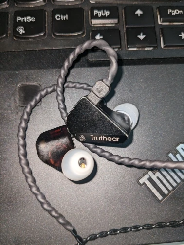 Auricolari Cablati In-Ear TRUTHEAR Pure - Ibrido 1 Driver Dinamico + 3 BA, Connettore 0.78mm 2 Pin, Cavo Coassiale Rimovibile