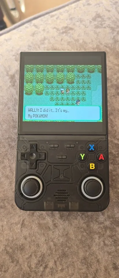 R36 ULTRA photo review