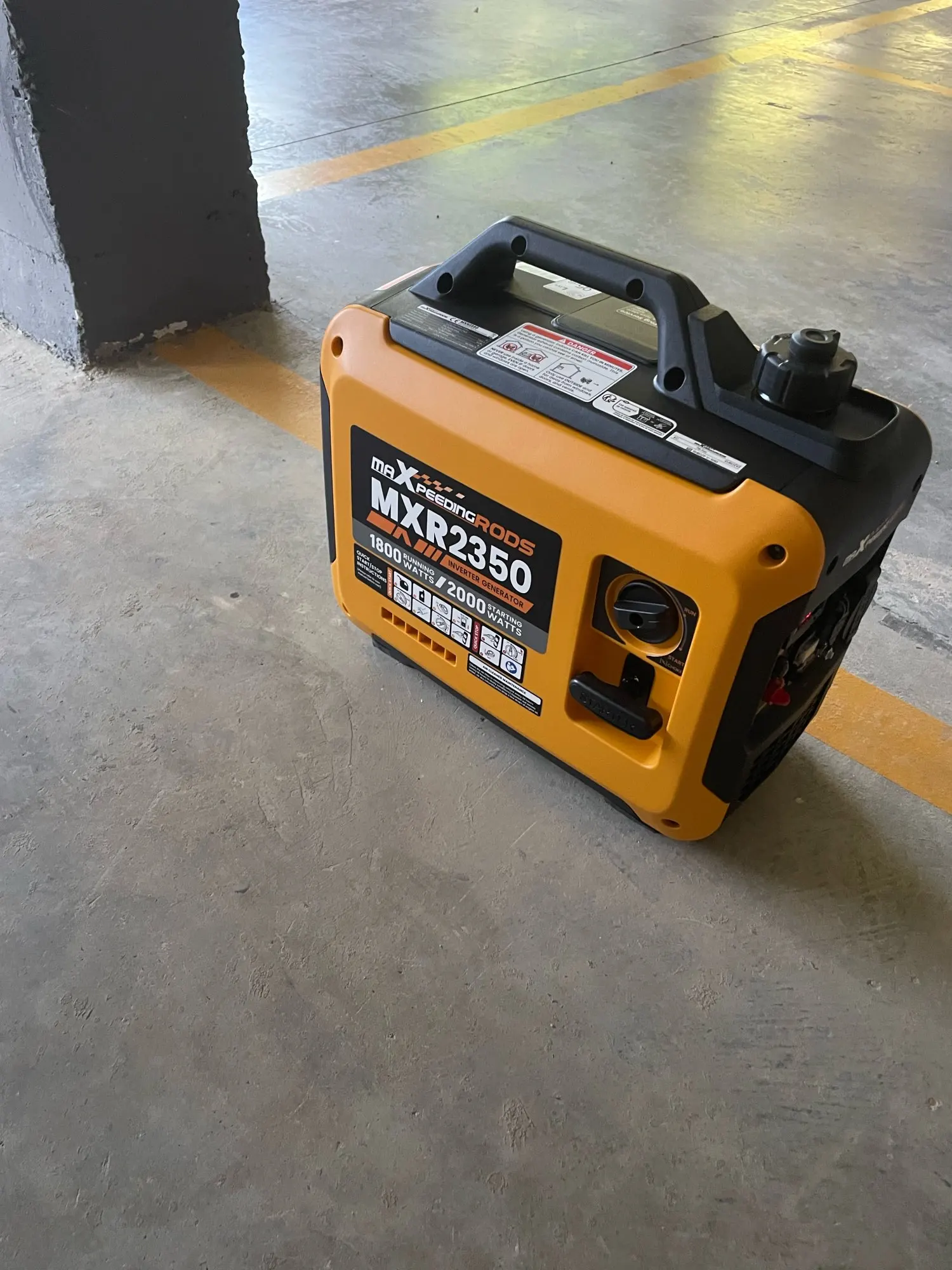 MAXPEEDINGRODS 2000W Inverter Generator Gasoline Portable Generator Silent Camp Portable Power Generator for RV photo review