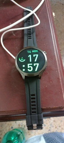 TrailMaster Pro GPS Smartwatch – Dein perfekter Begleiter für Abenteuer und Fitness photo review