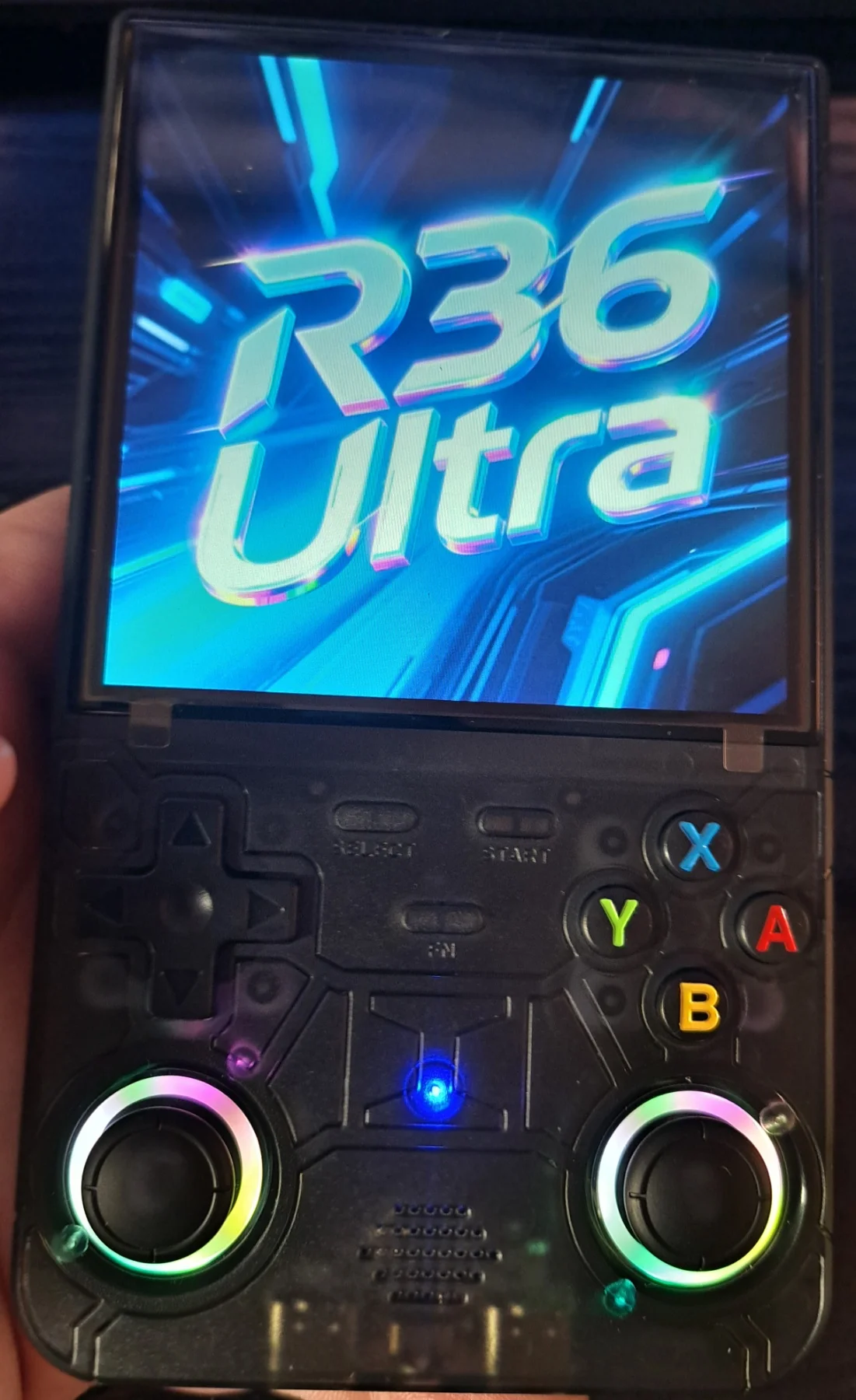 R36 ULTRA photo review