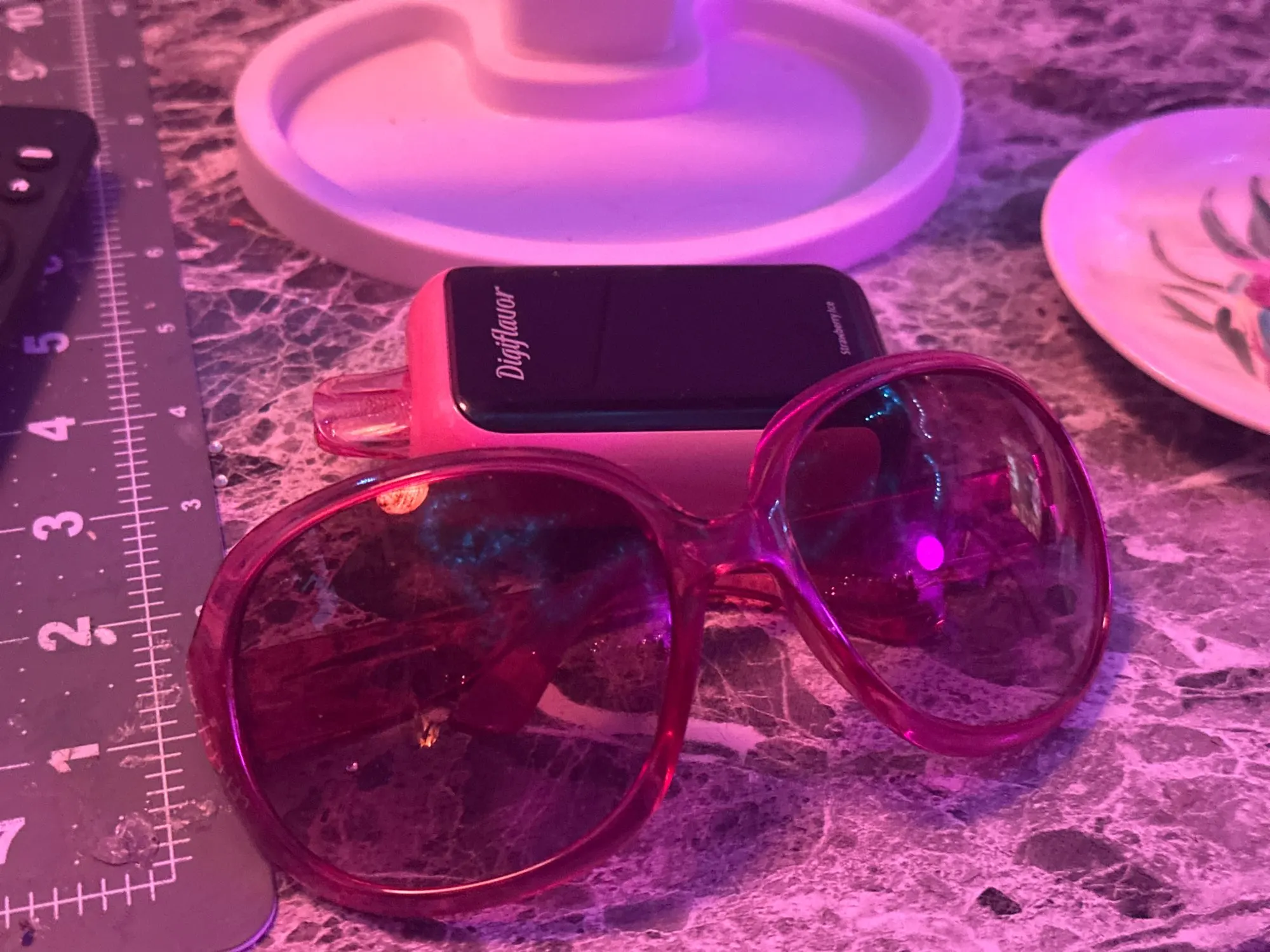 Retro Oval Sunglasses - Classic Women's Fashion Eyewear photo review