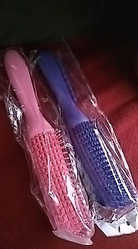 Escova Polvo Detangler para Cabelos Cacheados - Sortido - Desembarace com Facilidade e Realce a Beleza dos Seus Cachos photo review