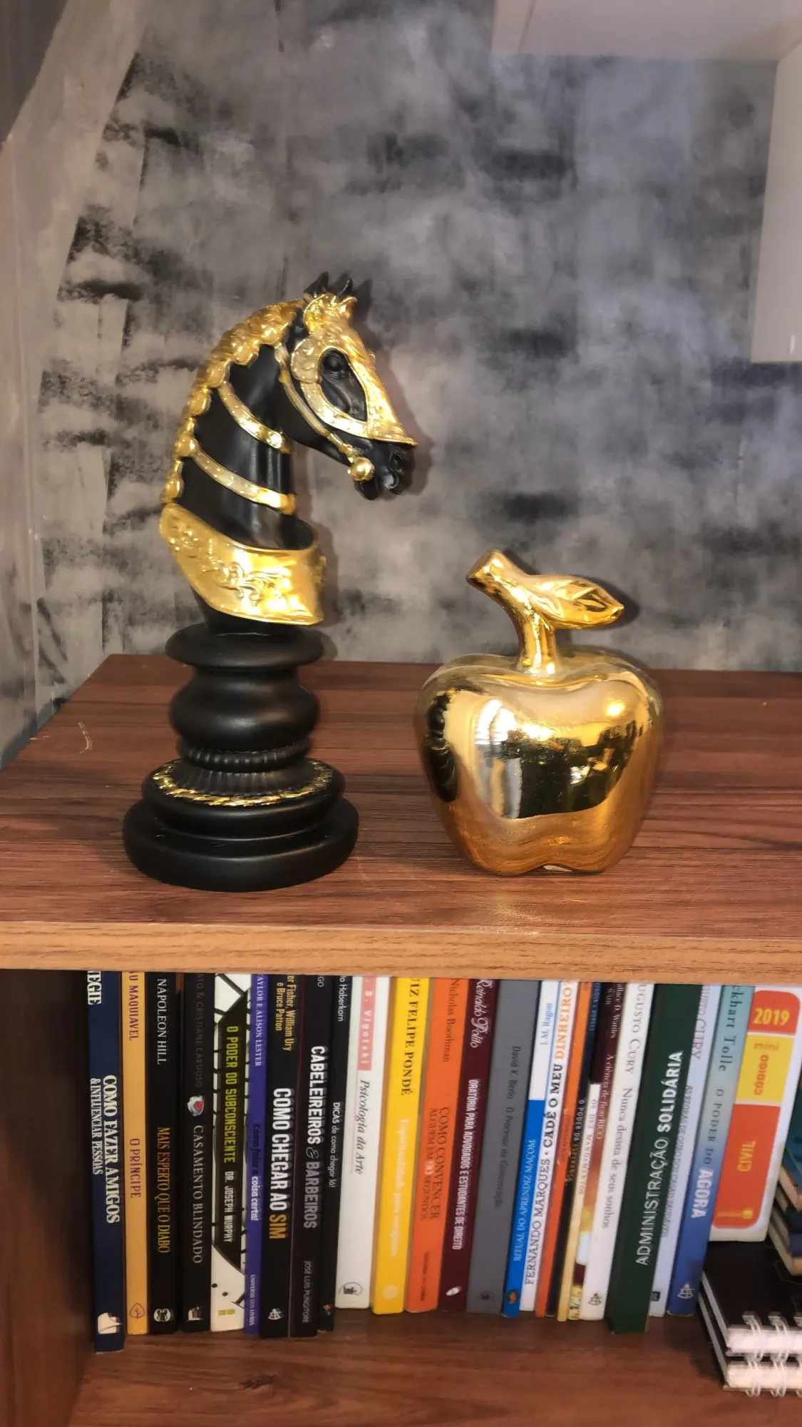 Gadgend Resin New Chess Living Room Decoration Collection photo review