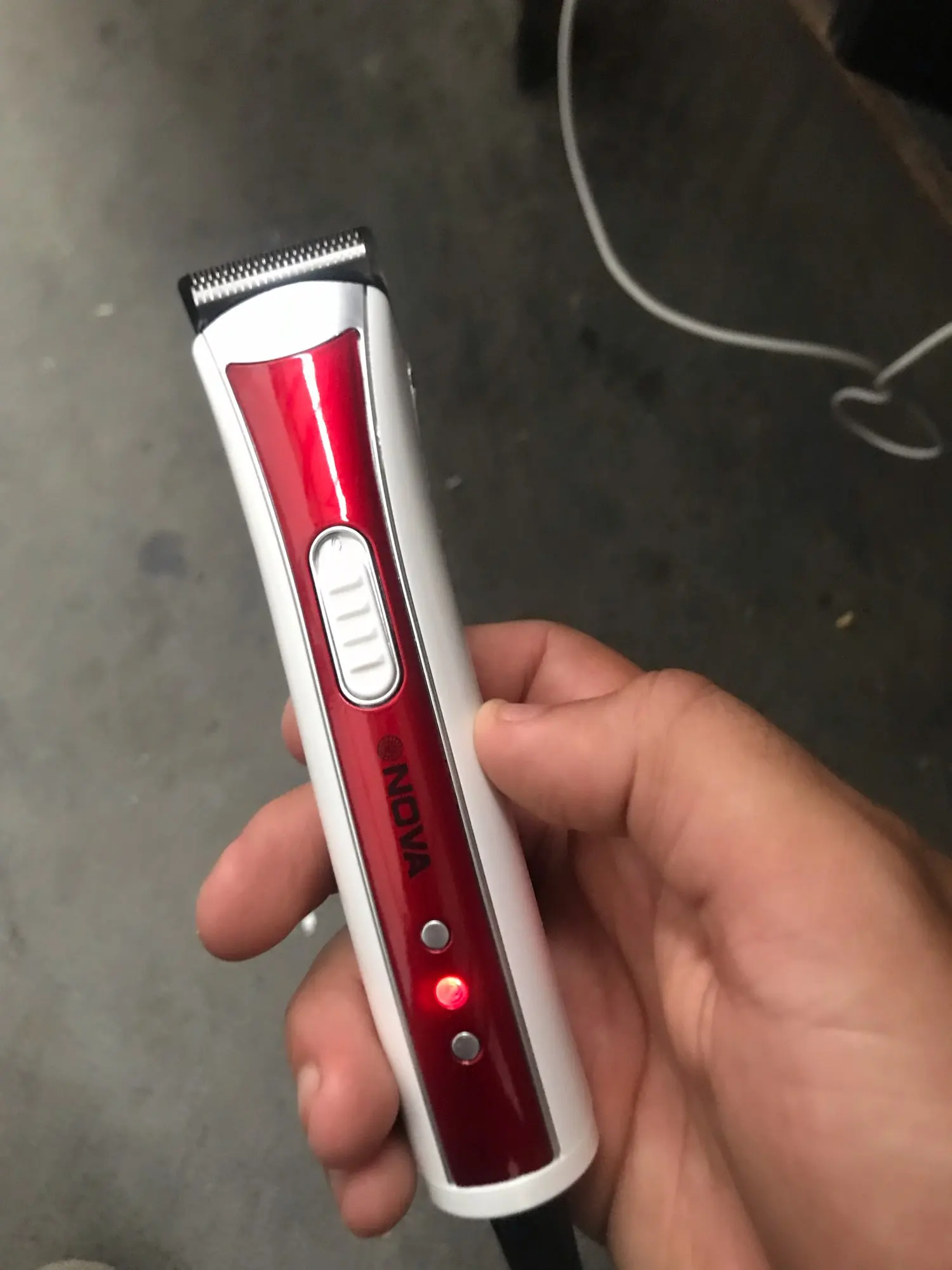Máquininha De Cortar Cabelo e/ou Barbeador Portátil Aparador Barba 3915 bivolt Recarregável-ENVIO IMEDIATO PARA TODO BRASIL photo review