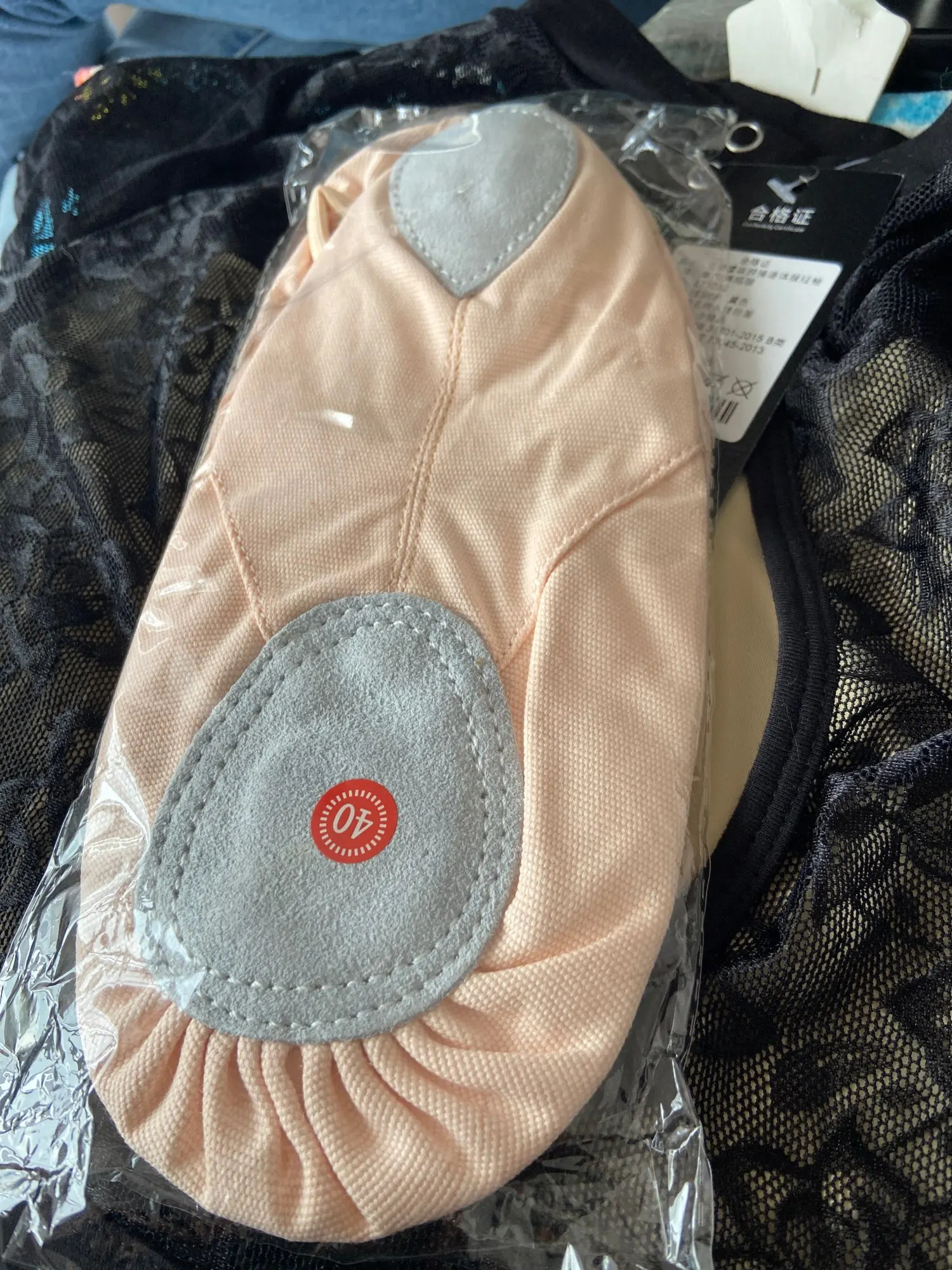 USHINE professional quality Children dance slippers canvas soft Sole belly yoga gym ballet shoes girls woman man ballerina