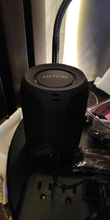 ZEALOT S32 Altavoz Bluetooth inalámbrico Mini Subwoofer de alta fidelidad altavoz con columna de radio fm soporte TF, TWS, unidad Flash USB photo review
