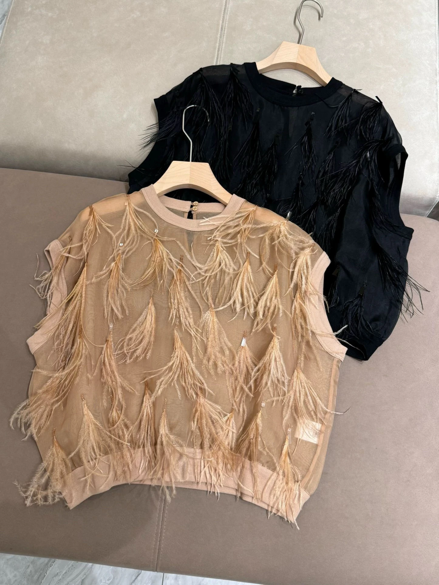 25 Spring Summer New B*C Women's Silk Heavy Embroidered Sequin Feather Sewing Sleeveless Pullover Vest