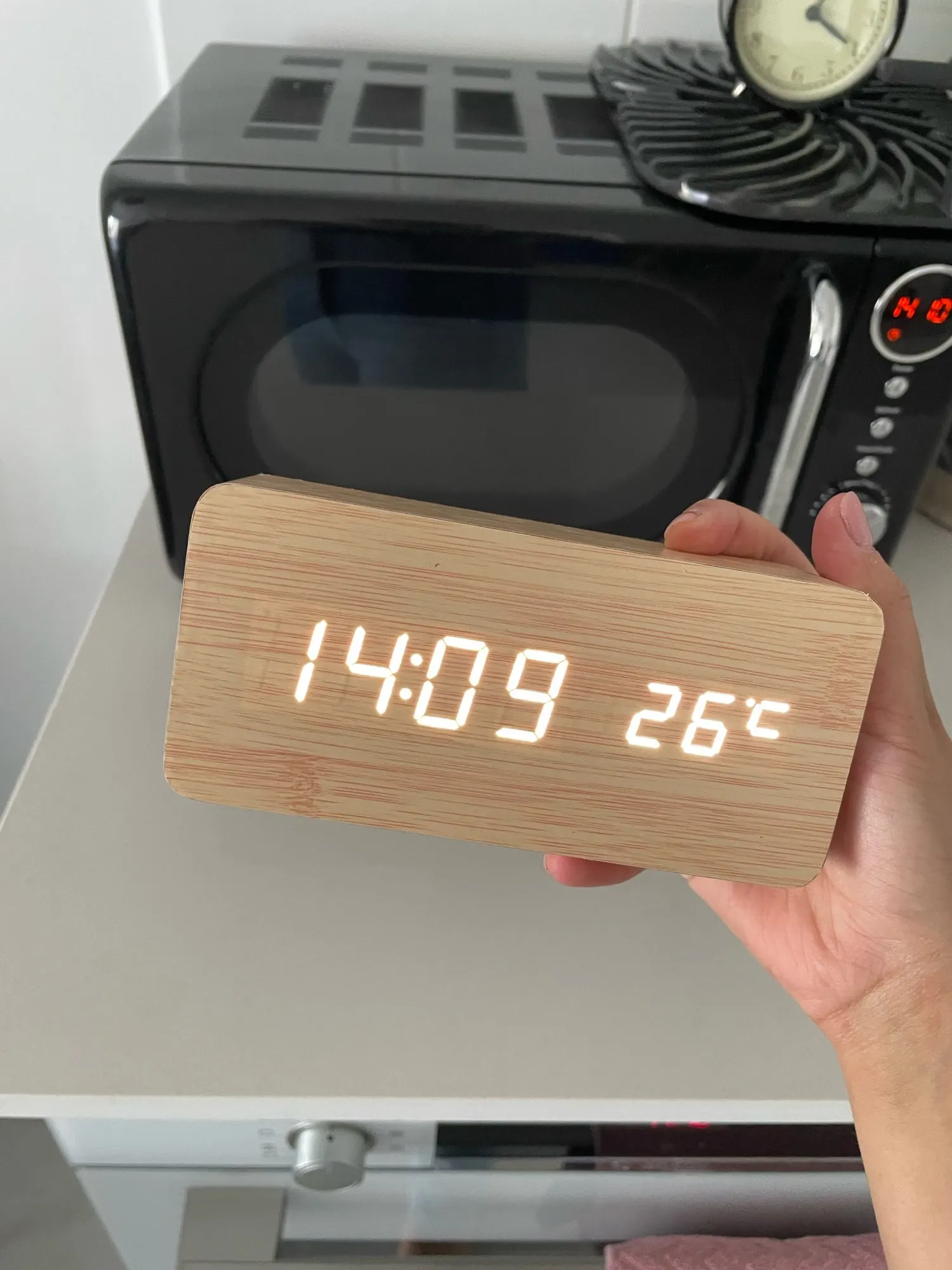 Digital Wooden Alarm Clock USB/AAA Powered photo review