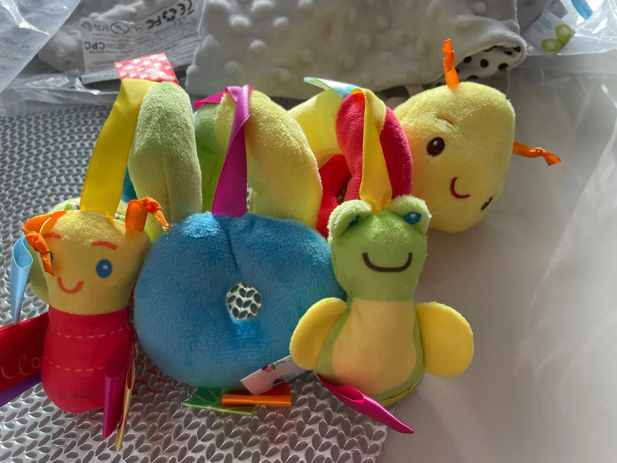 11pcs optional,baby crib bell rattle baby stroller hanging bell multifunctional pinch bright colors photo review