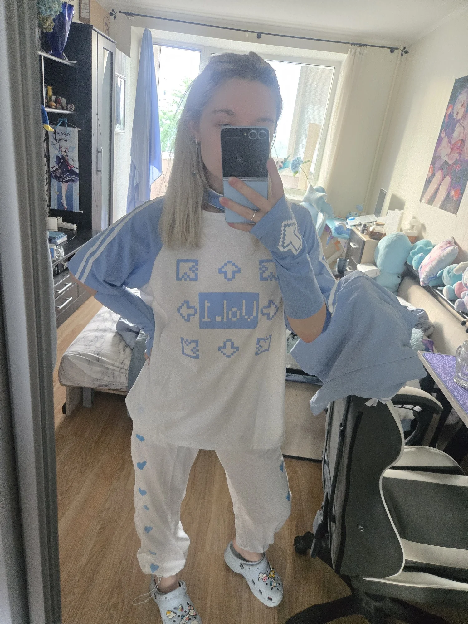 Sky Blue Gaming Tee - Harajuku Aesthetic photo review