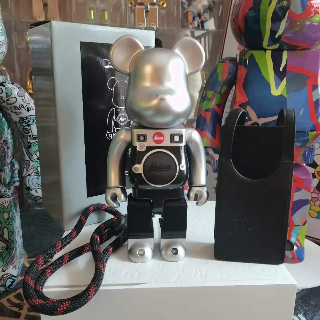 

BE@RBRICK 400% joint Lycra camera joint Bearbrick 28cm Lycra camera with backpack joint rotatable trend toy doll
