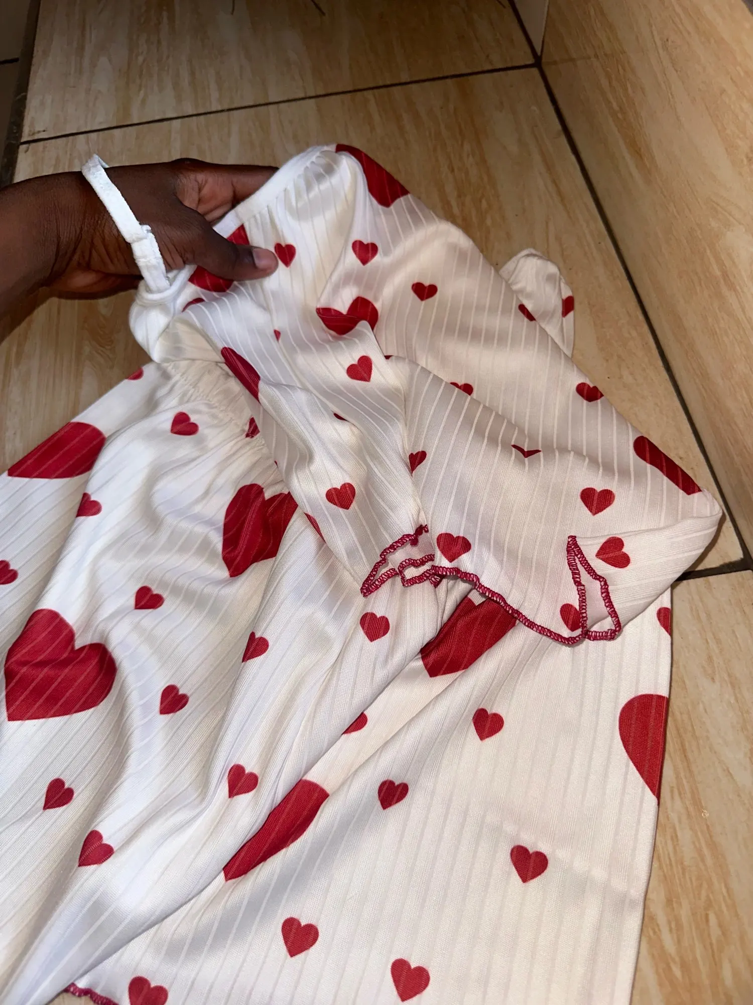 Chic Women's 2-Piece Pajamas Set for Summer Comfort photo review