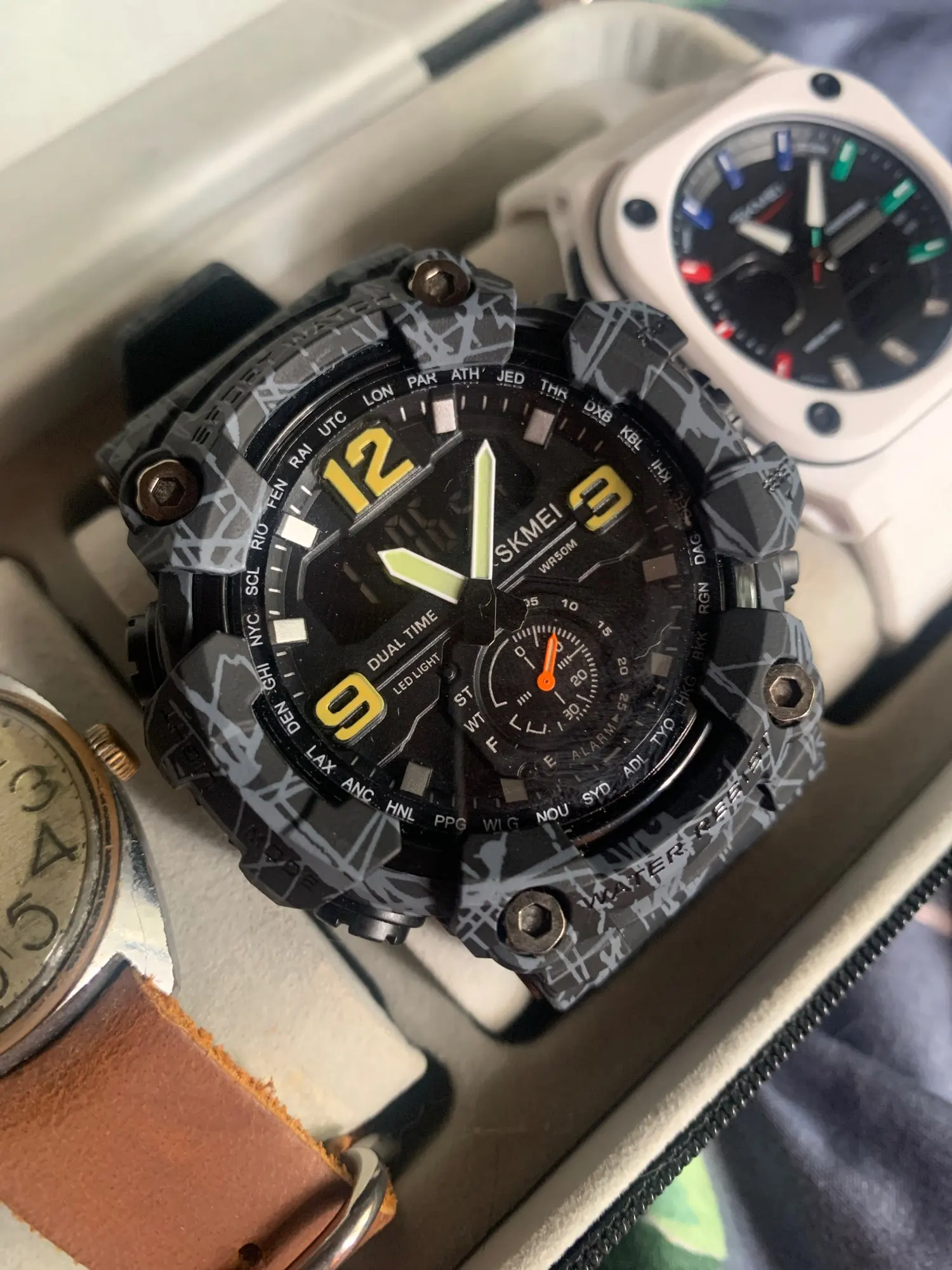 SKMEI 1637 Military Digital Waterproof Shockproof Watch for Men photo review