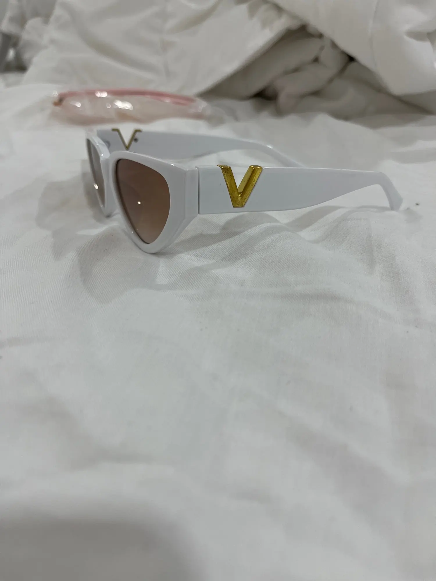 Luxury Vintage Cat Eye Sunglasses Women UV400 photo review