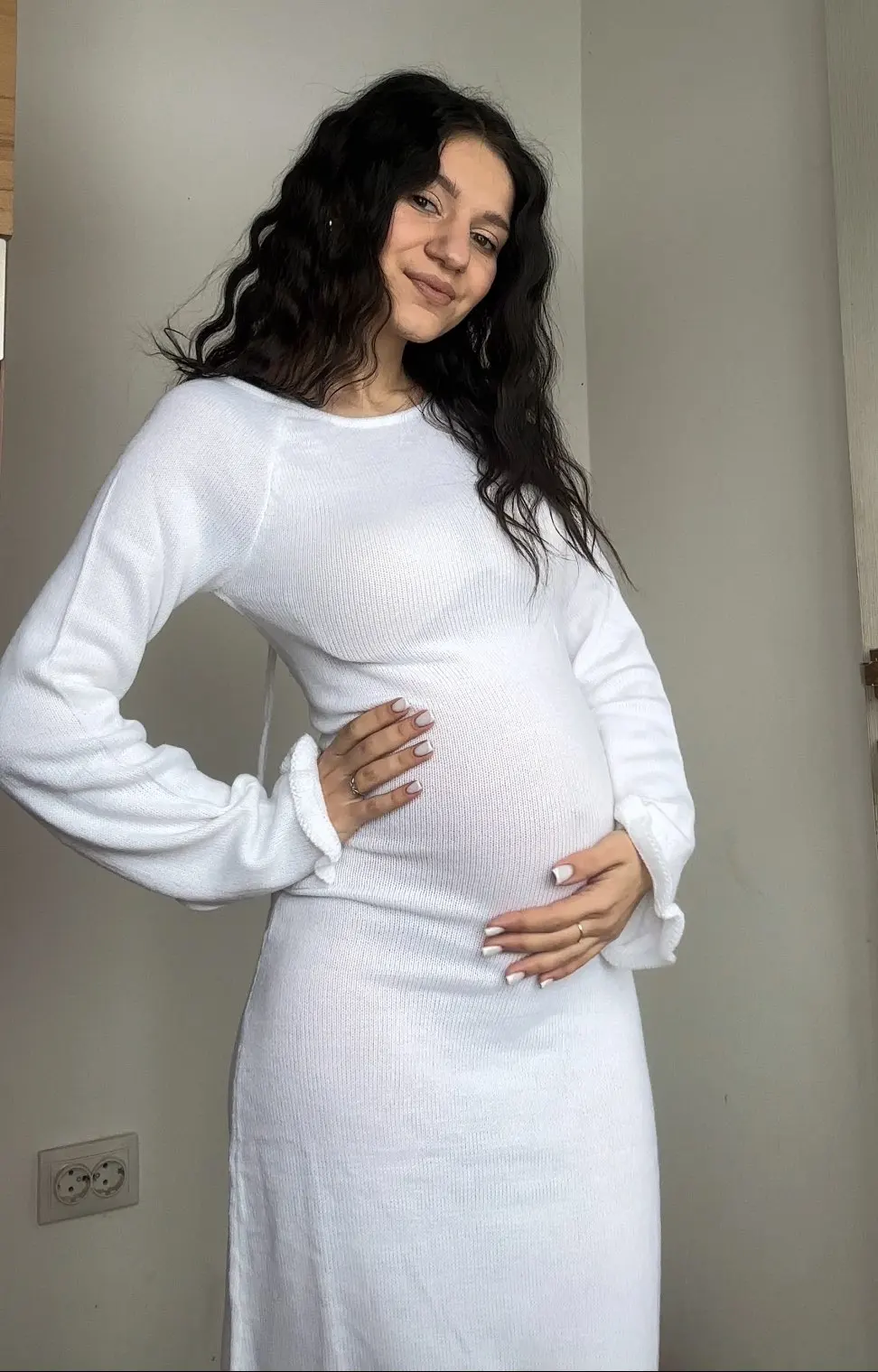 Women's Autumn Winter Knitted Bodycon Dress Long Sleeve Tie Backless Round Neck Solid Color Ruffle Trim Long Dress Beachwear photo review