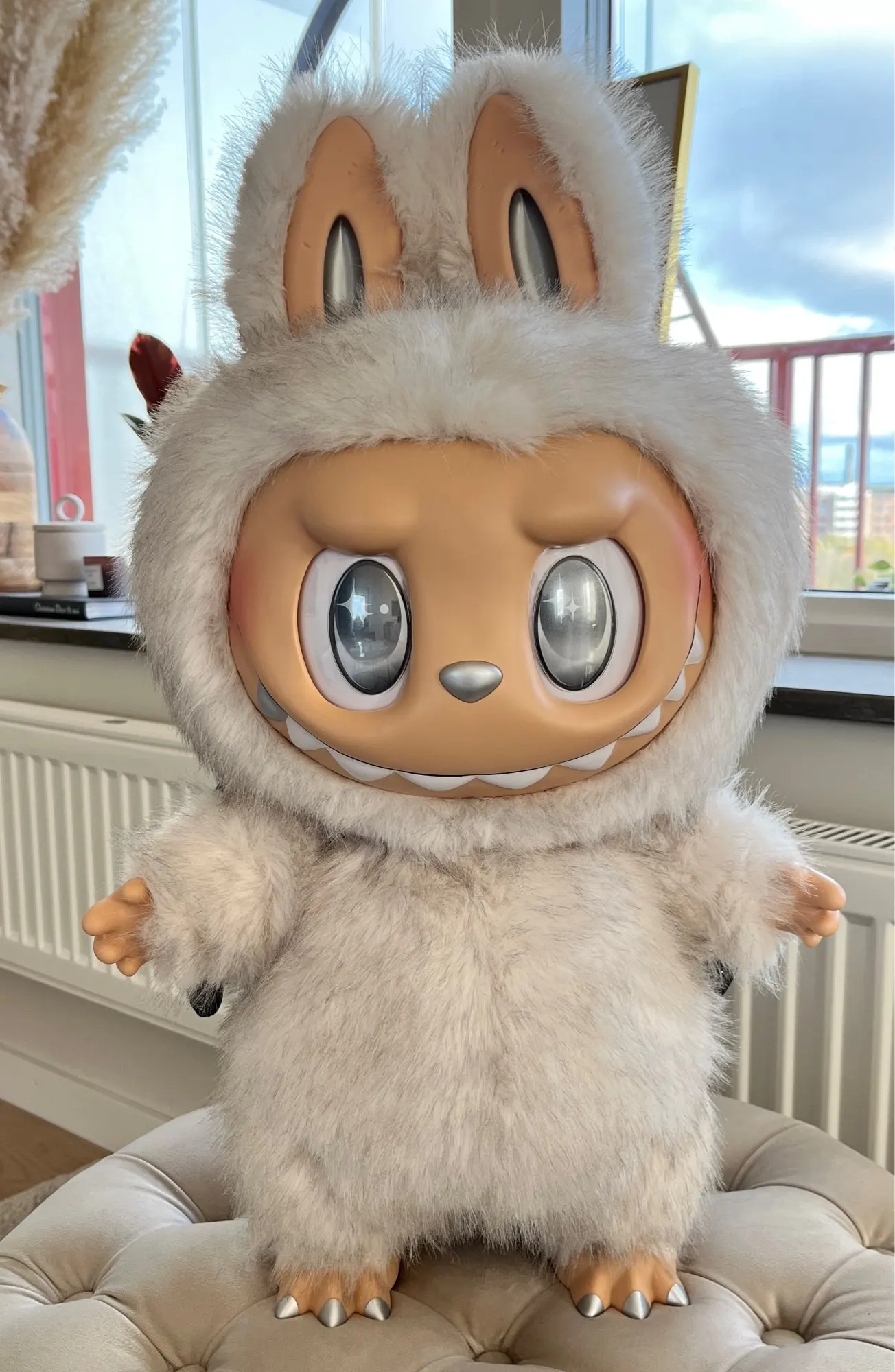 POP MART THE MONSTERS - ANGEL IN CLOUDS Vinyl Face Doll Limited