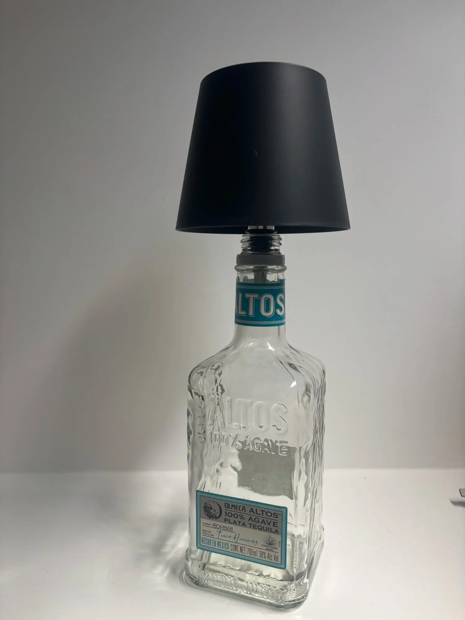 Wireless Touch Control Bottle Table Lamp with 3 Colors and Dimming for Bar and Desk photo review