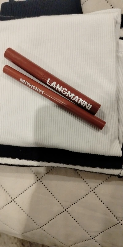 Integrated waterproof lipliner+lipstick lipstick lipstick set,no smudge,no fade,no cup,durable,easy to create a perfect makeup! photo review
