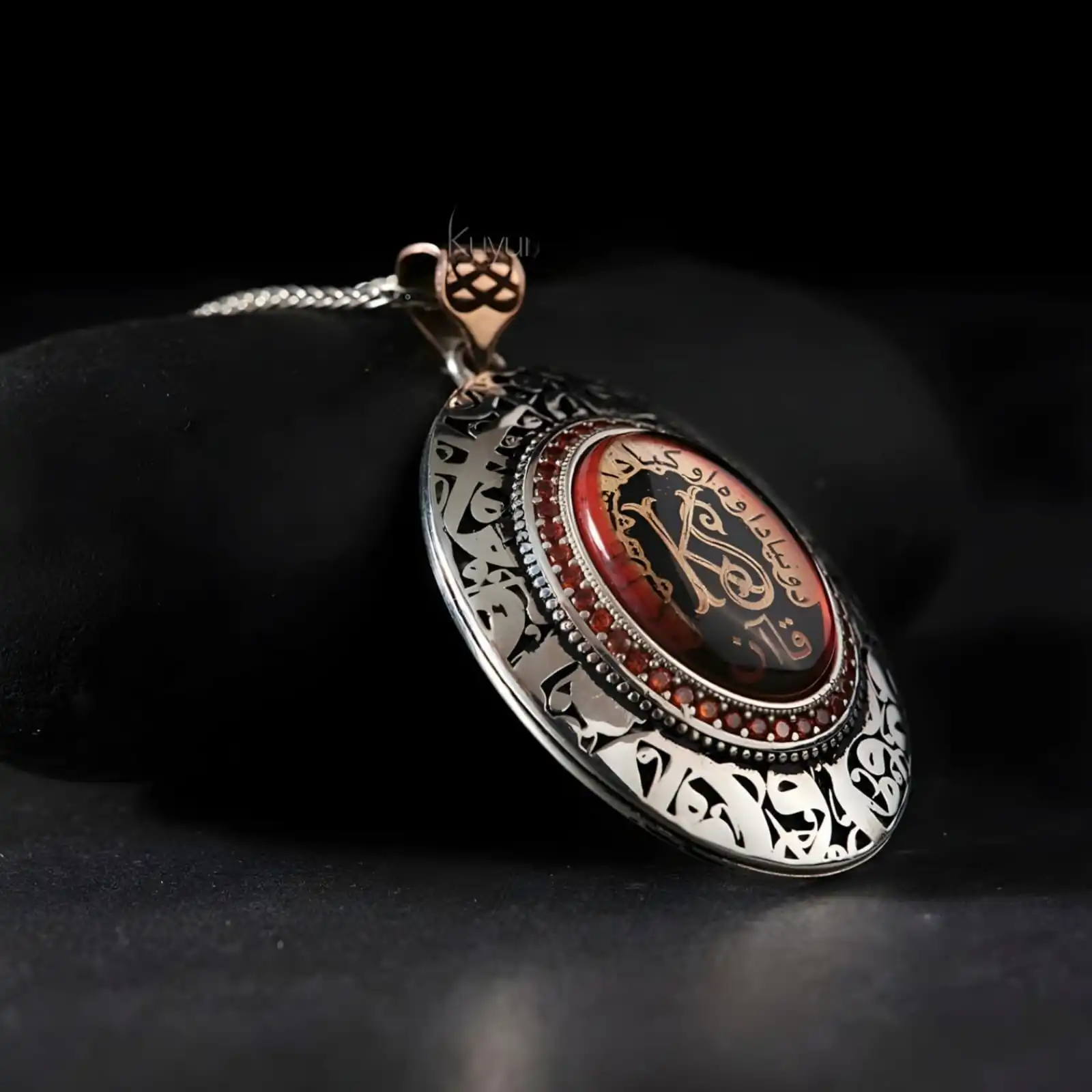 

Vav Micro Stone Women's Necklace – Letter Embroidered
