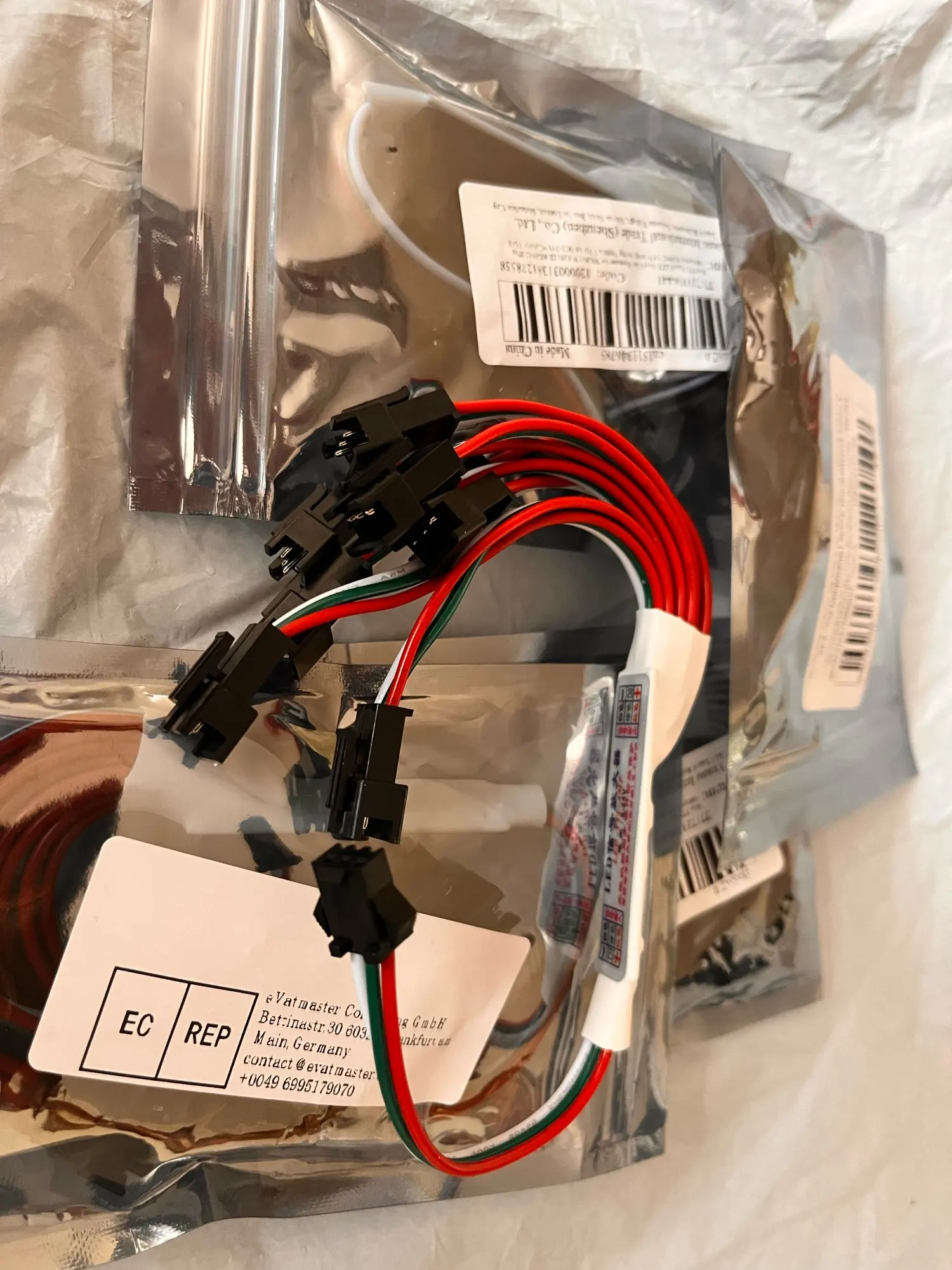 Mini TTL Signal Amplifier Repeater for Addressable RGBIC LED Strip photo review